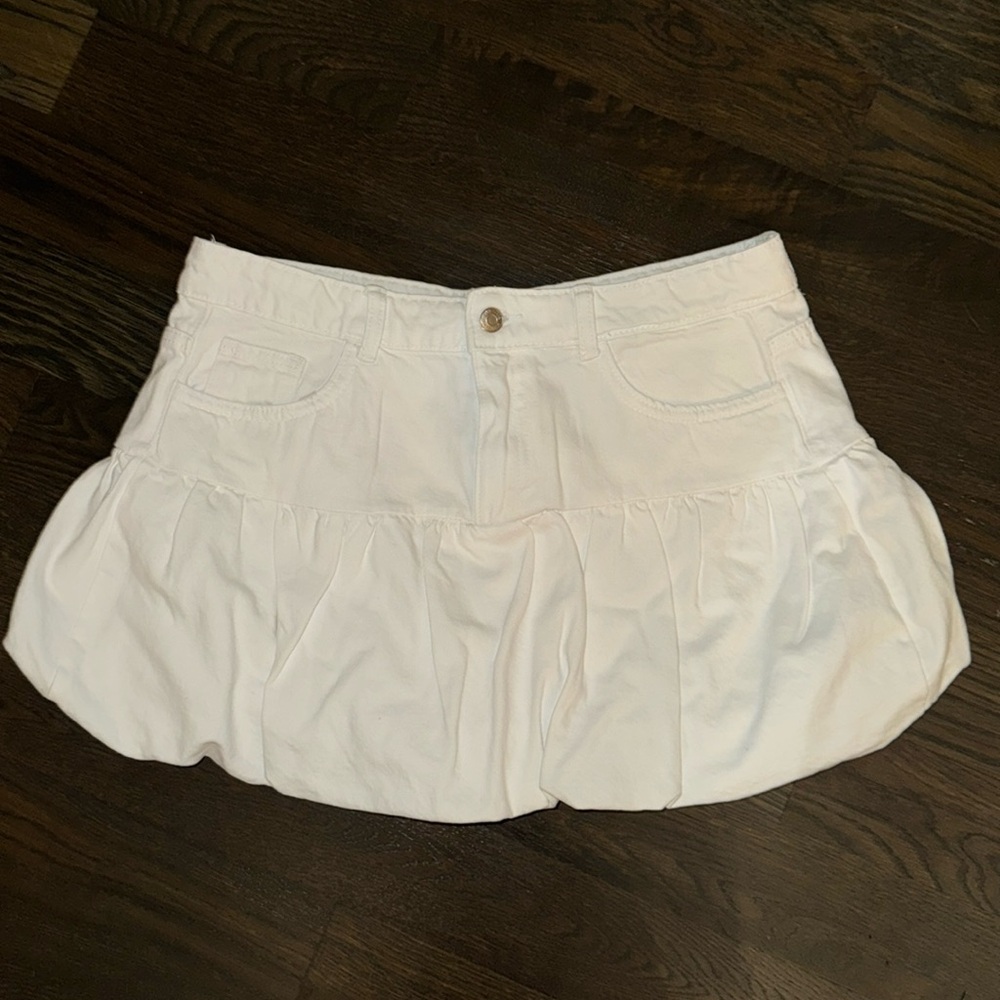 White Zara bubble skirt